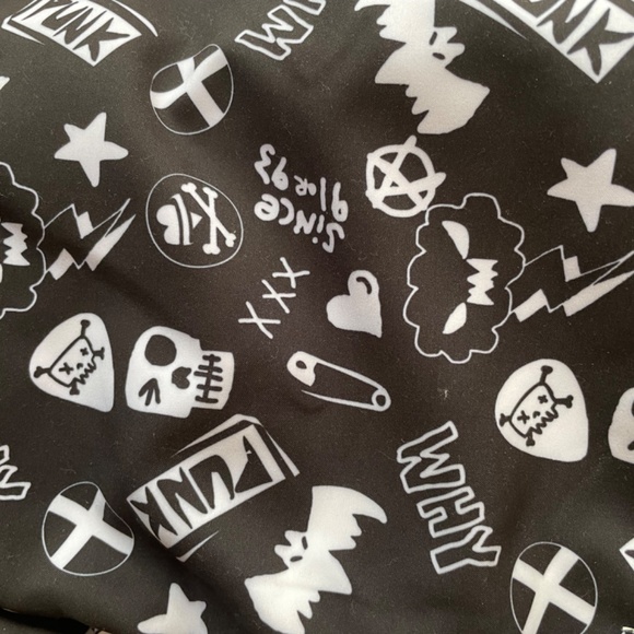 Swimsuit - Picture 7 of 10